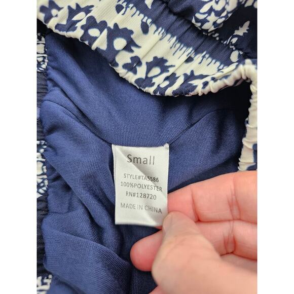 Quinn Women's Size S Navy and White Elastic Waist Pull on Shorts - Picture 3 of 7